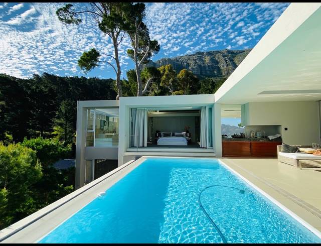 6 BEDROOM HOUSE TO LET IN RUYTEPLAATS